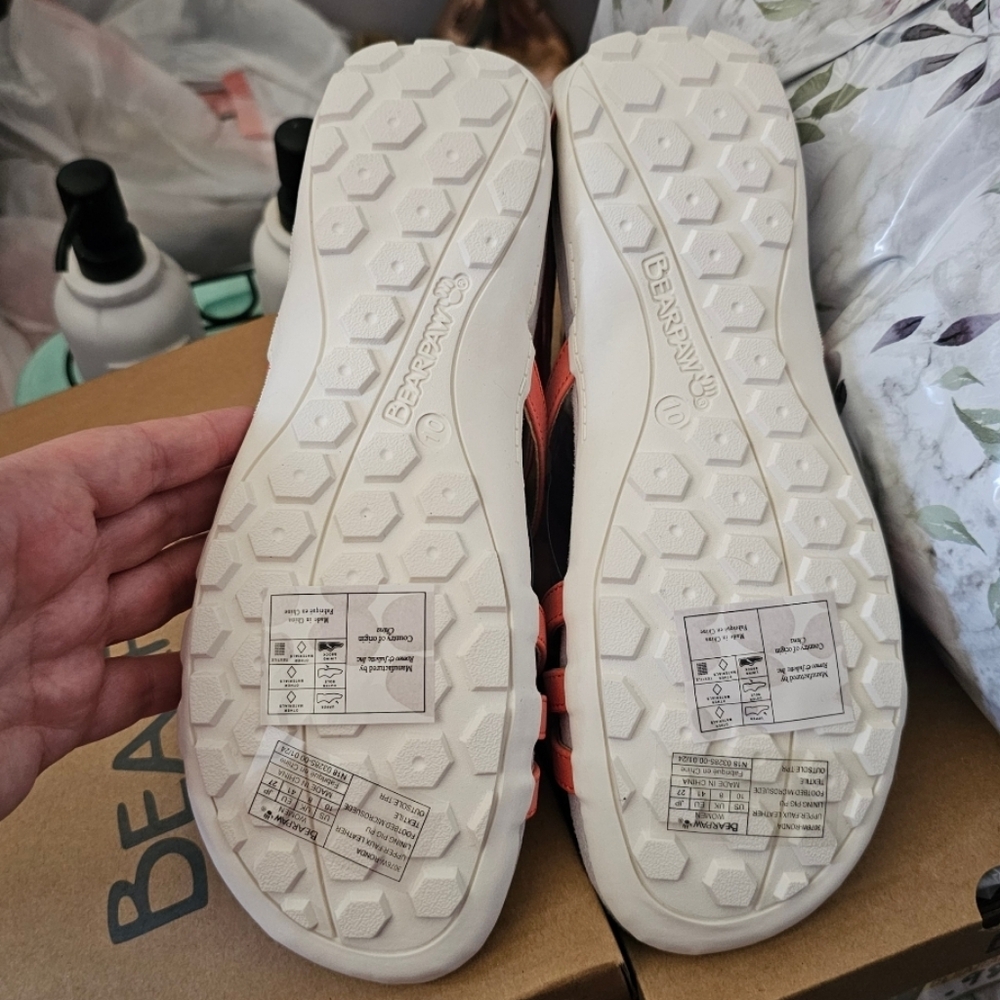 BearPaw Women's Coral Zipper Sandals - Picture 5 of 6